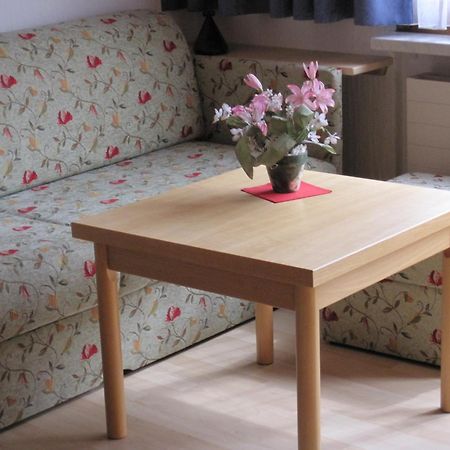 Haus Am Dorfplatz Appartement Samnaun Buitenkant foto