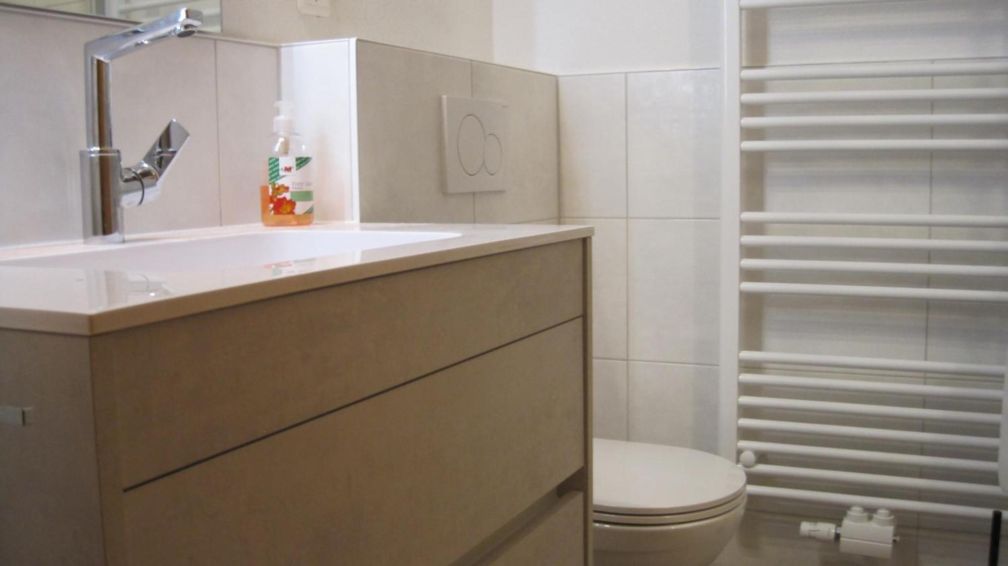 Haus Am Dorfplatz Appartement Samnaun Buitenkant foto