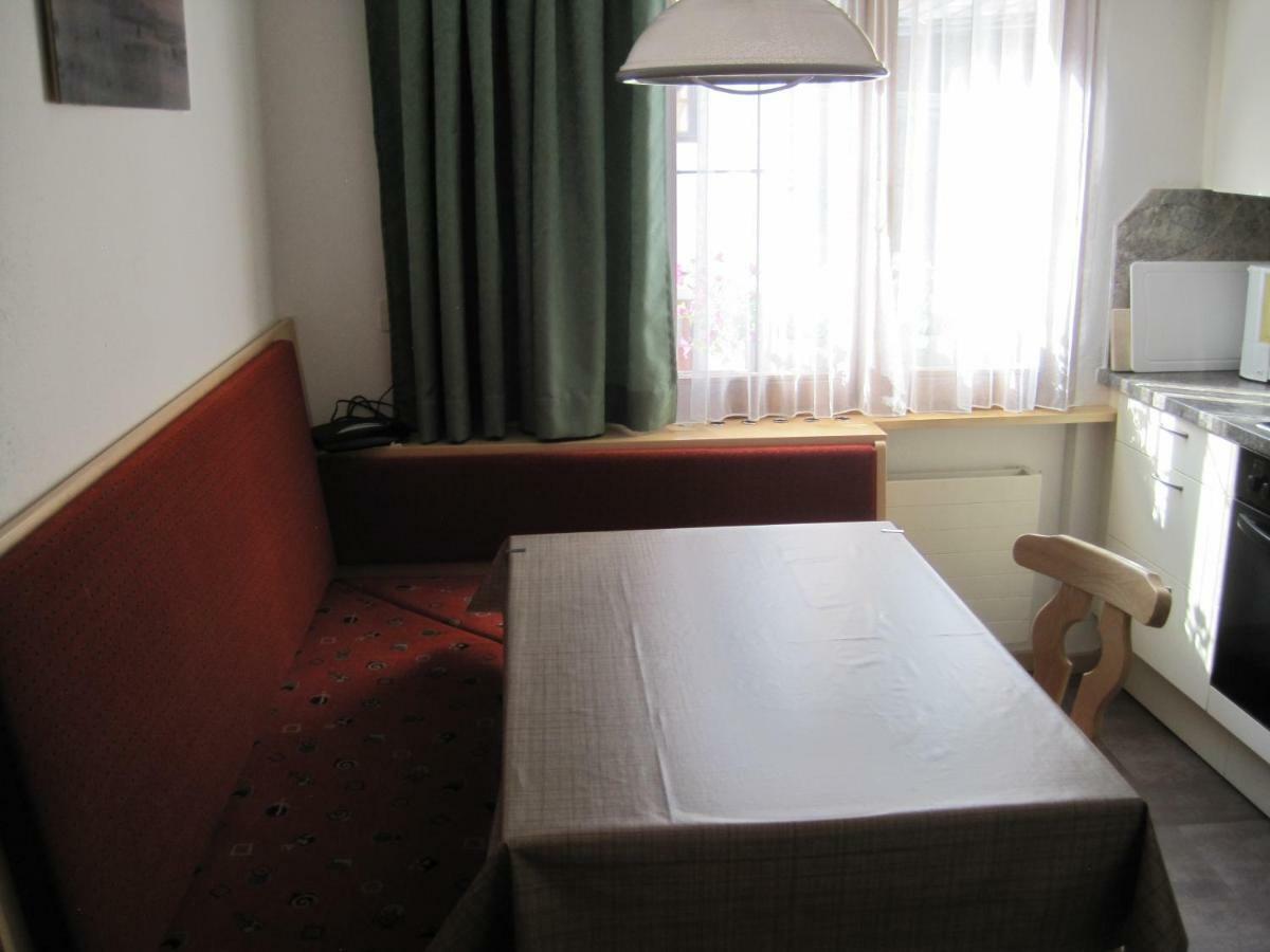 Haus Am Dorfplatz Appartement Samnaun Buitenkant foto
